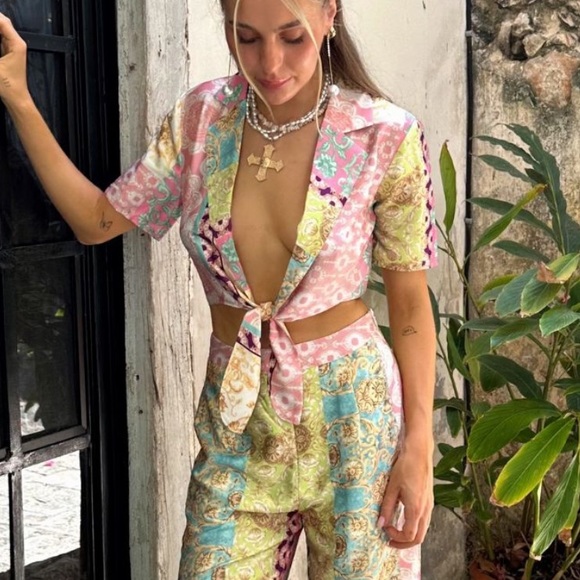 12th tribe coral cove floral top - Picture 3 of 3